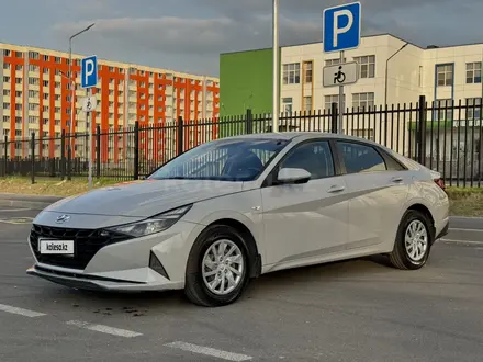 Hyundai Elantra 2022 года за 6 890 000 тг. в Алматы