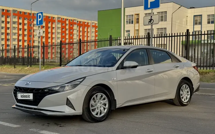 Hyundai Elantra 2022 годаүшін6 890 000 тг. в Алматы