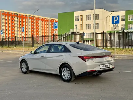 Hyundai Elantra 2022 года за 6 890 000 тг. в Алматы – фото 5
