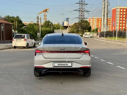 Hyundai Elantra 2022 года за 6 890 000 тг. в Алматы – фото 7