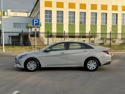 Hyundai Elantra 2022 года за 6 890 000 тг. в Алматы – фото 8