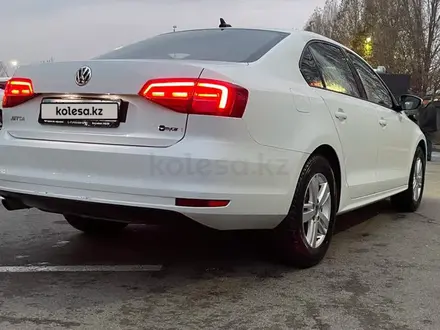 Volkswagen Jetta 2017 года за 7 000 000 тг. в Алматы – фото 3