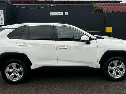 Toyota RAV4 2019 года за 14 500 000 тг. в Шымкент – фото 9