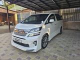 Toyota Vellfire 2013 годаүшін8 200 000 тг. в Алматы