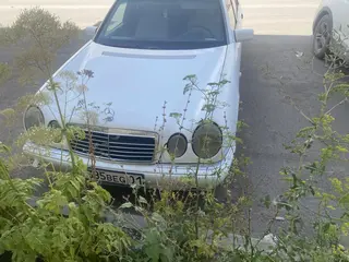 Mercedes-Benz E 280