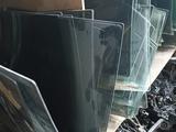 Стёкла дверей тойота камри 40 за 5 000 тг. в Алматы – фото 2