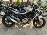 Suzuki  Siziki Gladius 400cc 2014 года за 3 000 000 тг. в Алматы – фото 4