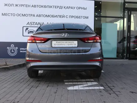 Hyundai Elantra 2018 года за 8 829 069 тг. в Алматы – фото 4