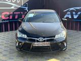 Toyota Camry 2016 года за 9 250 000 тг. в Атырау – фото 2