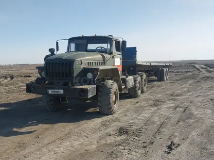 Урал  Урал-43204 с прицепом ГКБ-9370 2000 года за 8 000 000 тг. в Актау