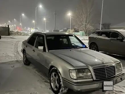 Mercedes-Benz E 200 1994 года за 1 500 000 тг. в Сатпаев – фото 2