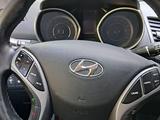 Hyundai Elantra 2016 года за 7 500 000 тг. в Семей – фото 3
