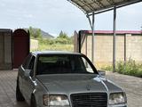 Mercedes-Benz E 220 1994 года за 1 800 000 тг. в Тараз