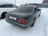 Mercedes-Benz E 200 1997 года за 1 600 000 тг. в Астана – фото 3