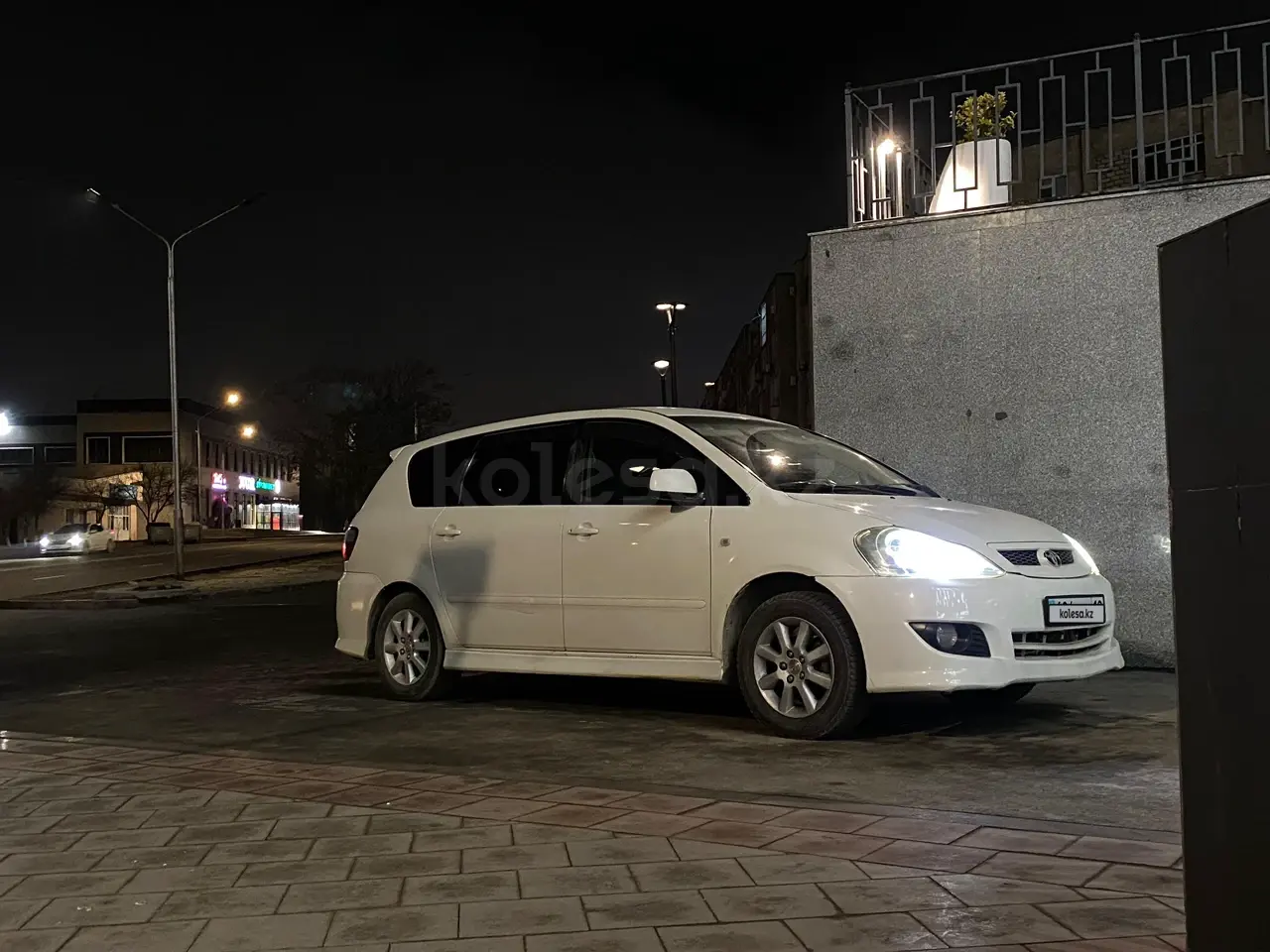 Toyota Ipsum, 2003