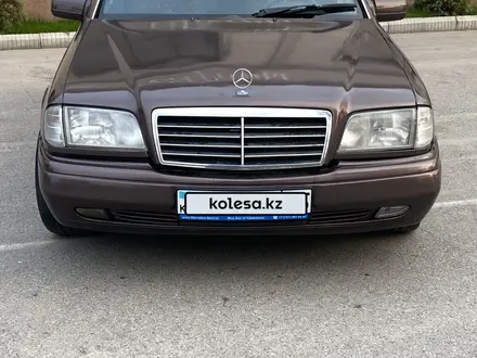 Mercedes-Benz C 220 1993 года за 3 000 000 тг. в Алматы
