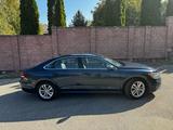 Volkswagen Passat 2020 года за 10 300 000 тг. в Алматы – фото 3