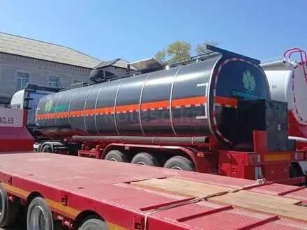 Shengrun  Битумовоз 35 кубов в наличии! 2023 года за 16 500 000 тг. в Алматы