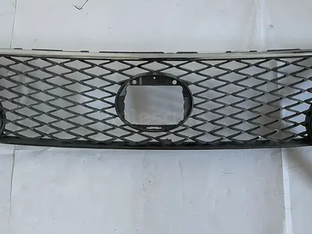 Решетка радиатора на Lexus за 7 007 тг. в Шымкент