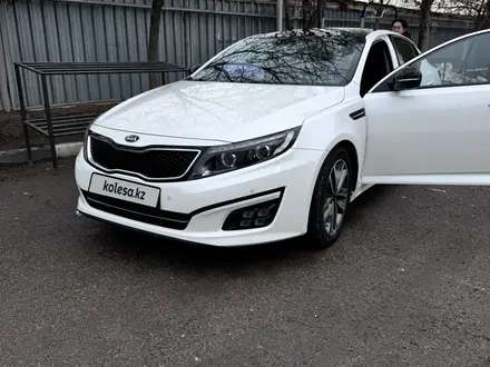 Kia K5 2013 года за 8 200 000 тг. в Алматы – фото 17