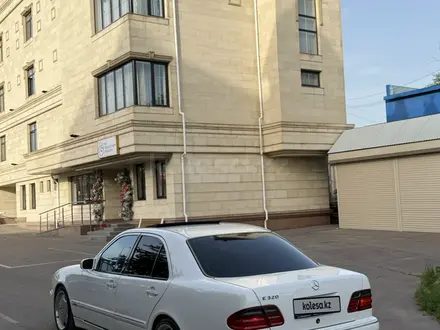 Mercedes-Benz E 320 2000 года за 6 500 000 тг. в Алматы – фото 4