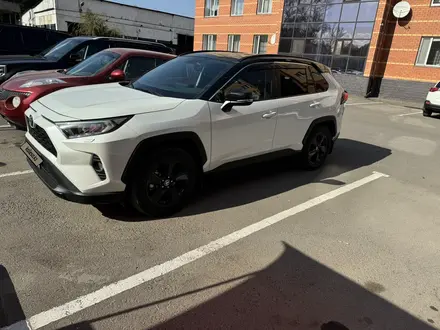 Toyota RAV4 2022 года за 16 500 000 тг. в Караганда