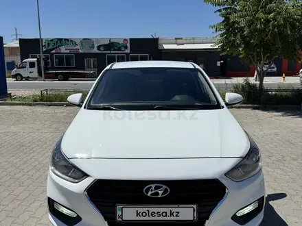 Hyundai Accent 2018 года за 6 750 000 тг. в Актау – фото 3