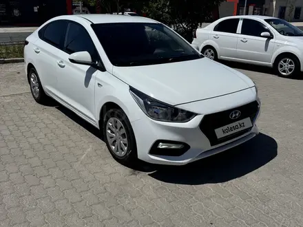 Hyundai Accent 2018 года за 6 750 000 тг. в Актау – фото 4