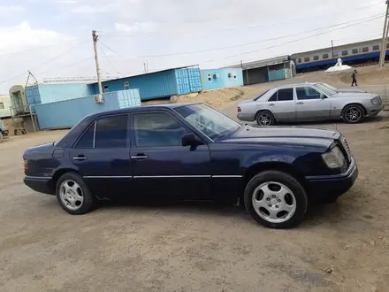 Mercedes-Benz E 280 1994 года за 2 300 000 тг. в Кызылорда – фото 4