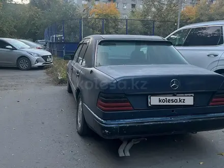 Mercedes-Benz E 260 1991 года за 800 000 тг. в Семей – фото 2