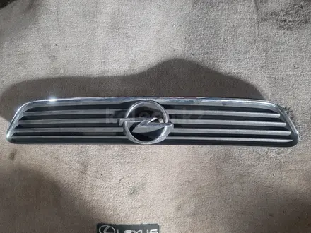 Решетка радиатора Opel Astra G за 9 500 тг. в Семей