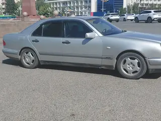 Mercedes-Benz E-Class, 1996