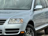 Volkswagen Touareg 2003 годаүшін5 850 000 тг. в Алматы