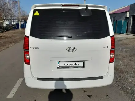 Hyundai H-1 2015 года за 10 800 000 тг. в Павлодар – фото 3