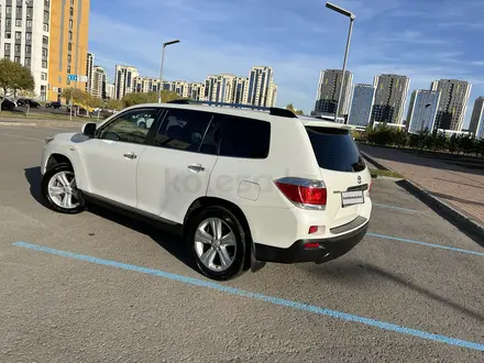 Toyota Highlander 2013 года за 12 900 000 тг. в Астана – фото 24