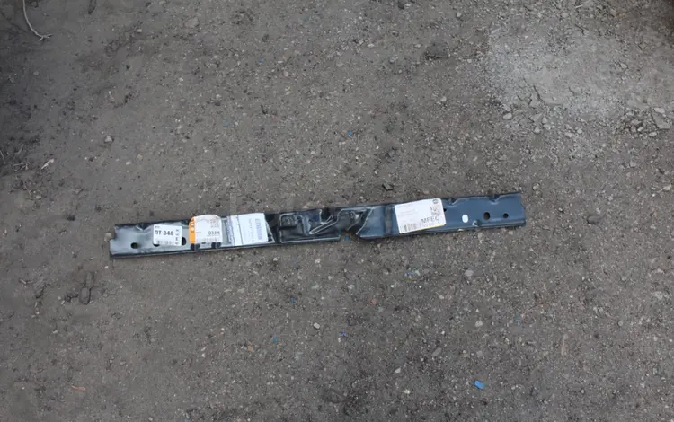 Панель кузова под радиатор Nissan Almera G15үшін10 000 тг. в Караганда