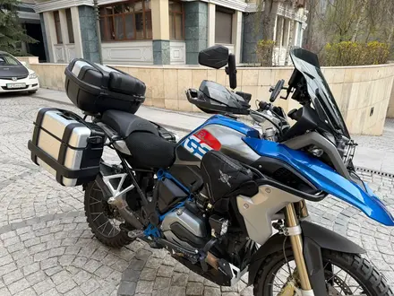 BMW  R 1200 GS 2017 года за 9 500 000 тг. в Алматы