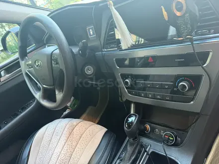Hyundai Sonata 2014 года за 6 100 000 тг. в Астана – фото 11