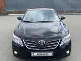 Toyota Camry 2010 года за 7 700 000 тг. в Семей – фото 2