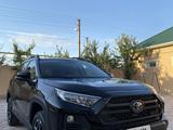 Toyota RAV4 2020 года за 12 300 000 тг. в Актау