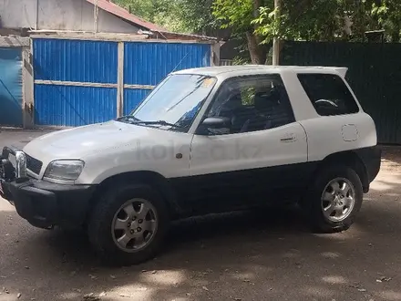Toyota RAV4 1996 года за 2 600 000 тг. в Алматы – фото 2
