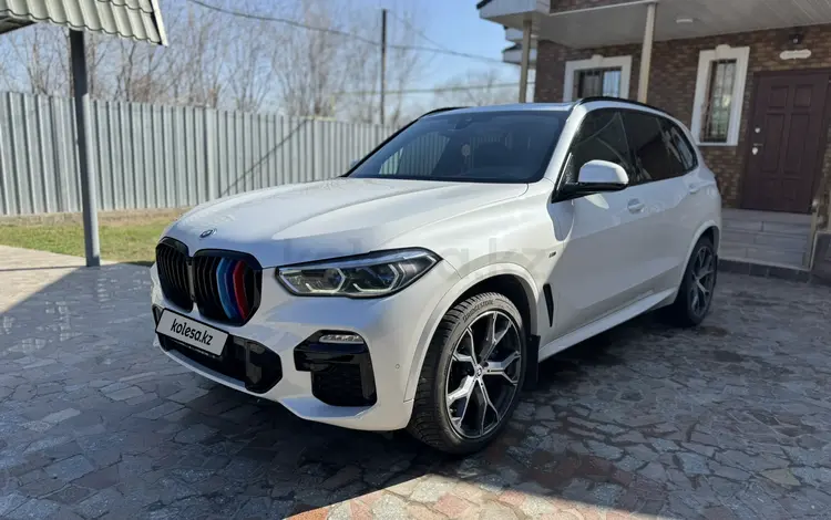 BMW X5 2021 года за 35 000 000 тг. в Алматы