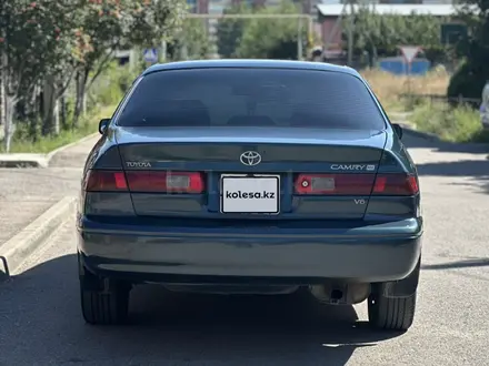 Toyota Camry 1998 года за 4 000 000 тг. в Алматы – фото 2