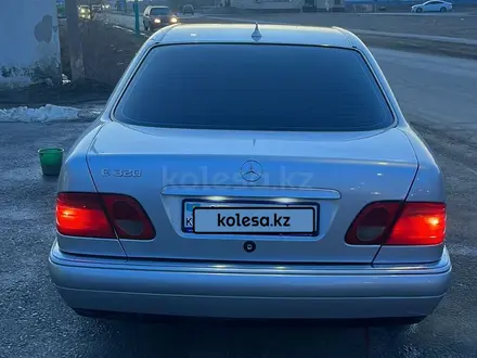 Mercedes-Benz E 320 1998 года за 3 200 000 тг. в Кызылорда – фото 4