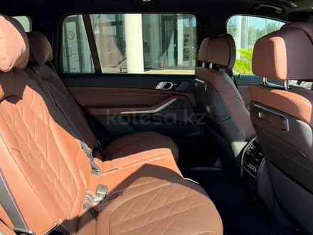 BMW X7 XDrive 40i 2025 года за 78 300 000 тг. в Уральск – фото 6