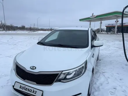 Kia Rio 2015 года за 6 300 000 тг. в Актобе – фото 3