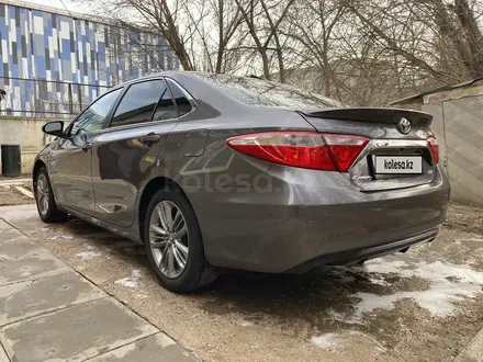 Toyota Camry 2017 года за 10 000 000 тг. в Уральск – фото 13