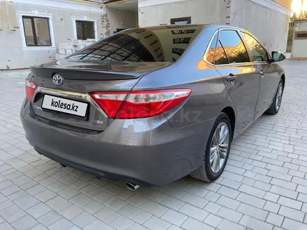 Toyota Camry 2017 года за 10 000 000 тг. в Уральск – фото 32