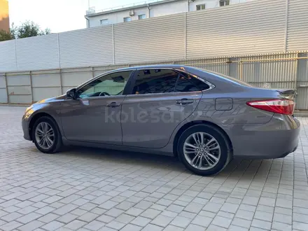 Toyota Camry 2017 года за 10 000 000 тг. в Уральск – фото 48