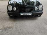 Mercedes-Benz E 320 1999 годаүшін4 500 000 тг. в Жанаозен